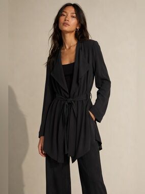 Aritzia Babaton Quincy Jacket Black Draped Belted Lightweight Trench Duster L